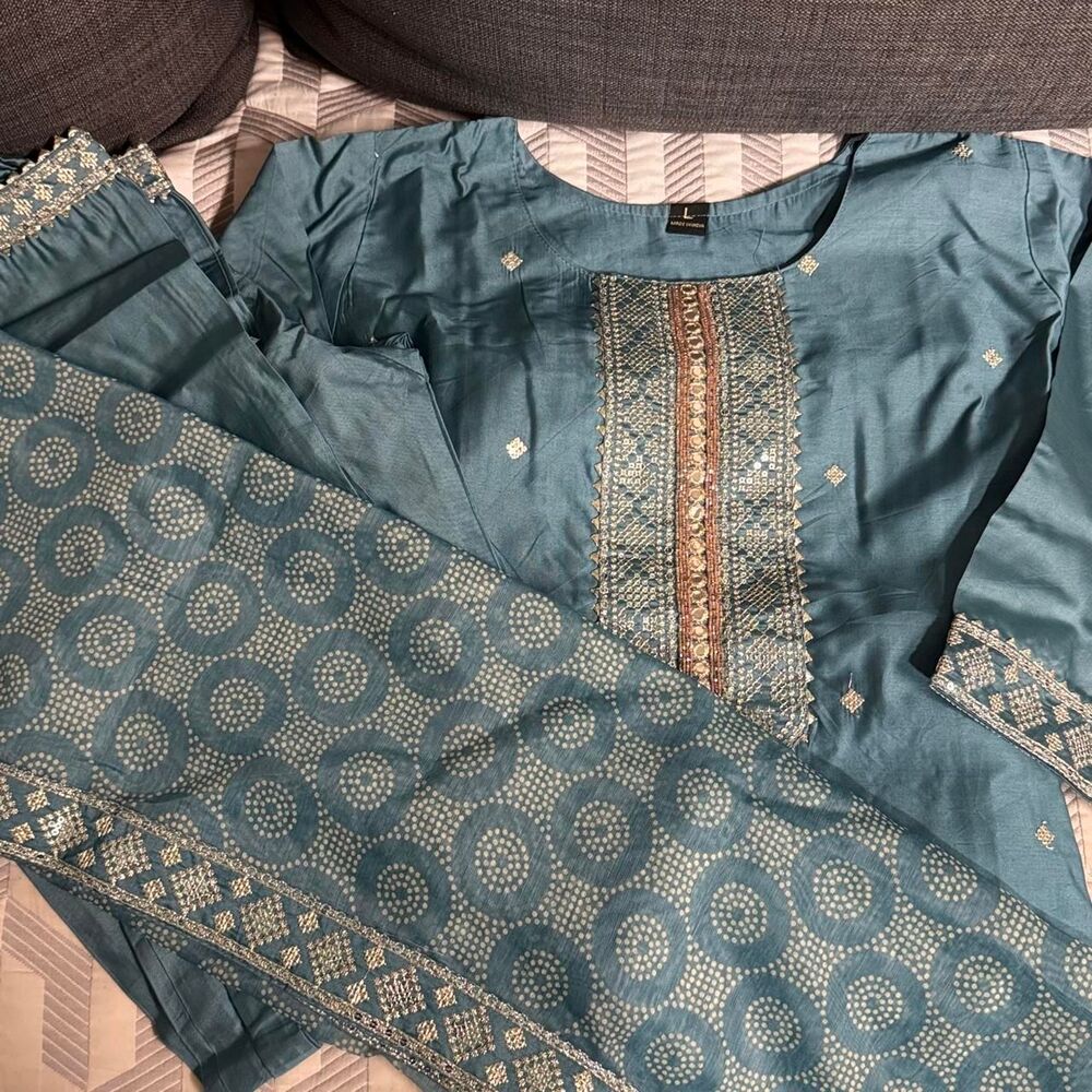 Blue kurta with gold circular and geometric embroidery